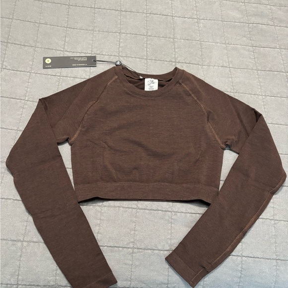 YoungLA Women's Bossy Crop Top - Picture 2 of 4